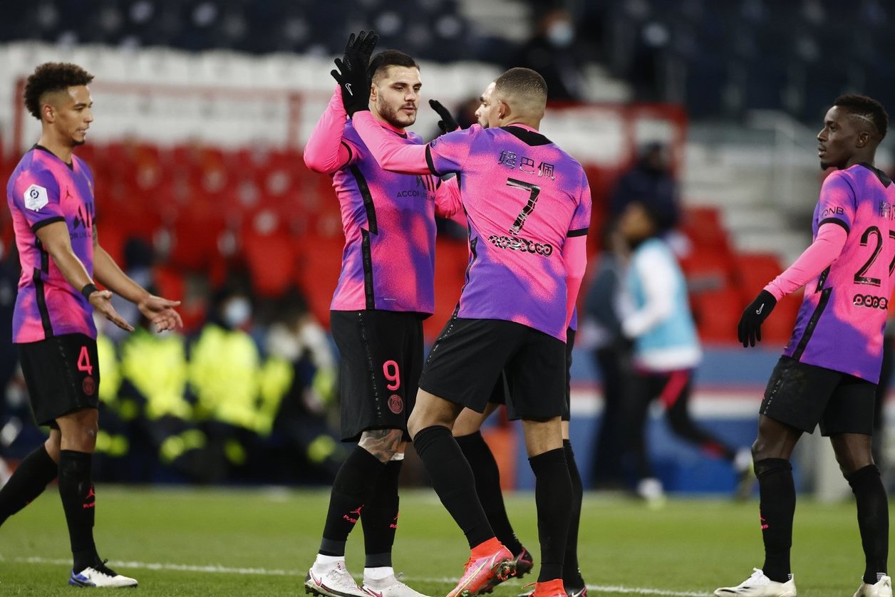 Франция проиграла финал. Псж проиграл. Псж ницы. Футболисты псж. Псж ницца.